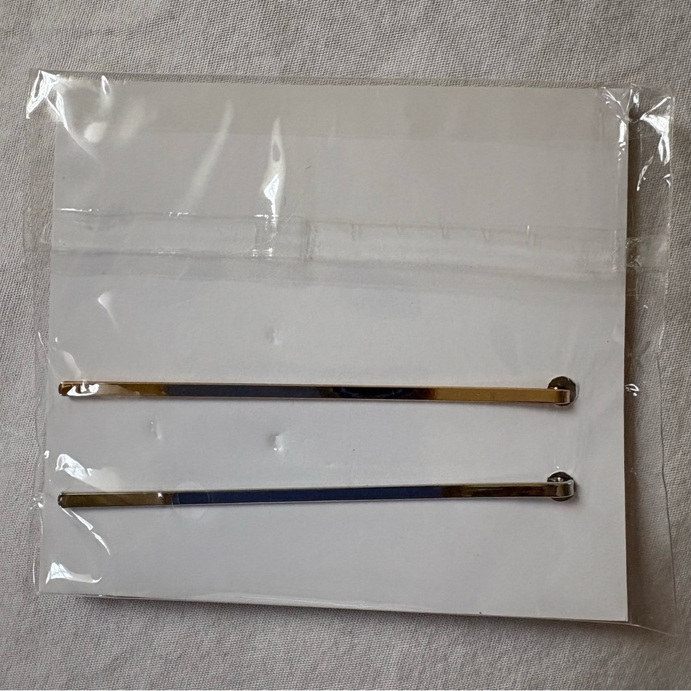 DIOR Forever BNIB Gold & Silver Hair Pins GWP 🌟Giftable🌟 - Picture 4 of 4